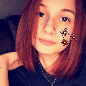 Meet your Posher, Alidia